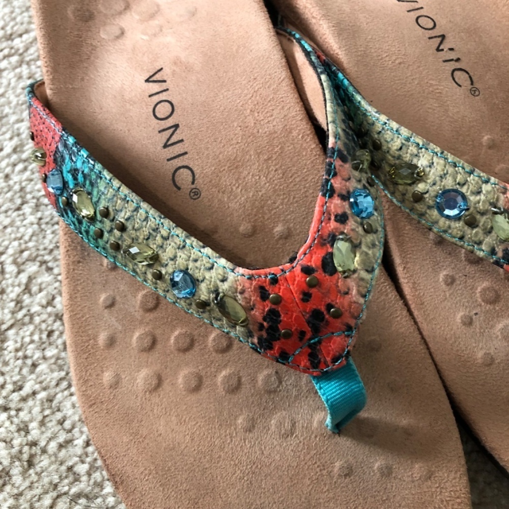 Vionic Lucia Snake Print Flip Flops Size 9 - image 2